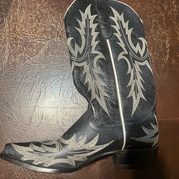 Stetson Black Boots with Silver Accents - Picture 2 of 4